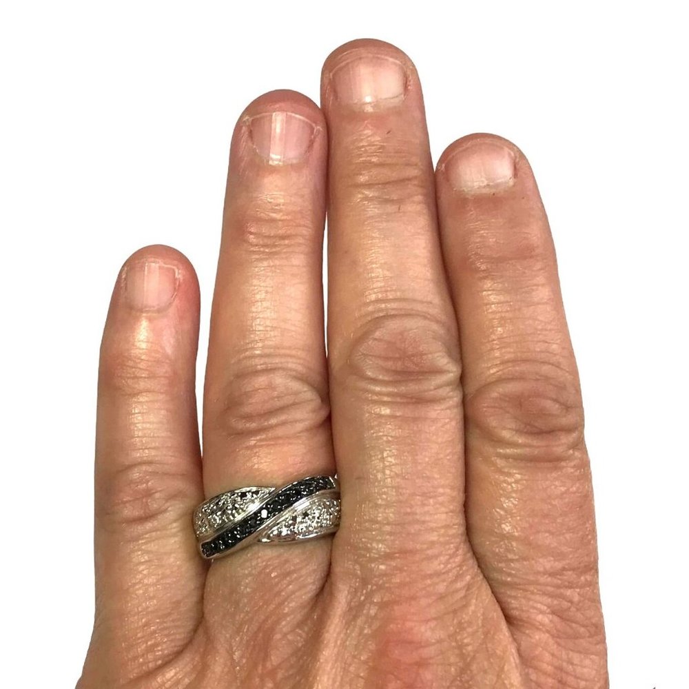 Silver Tone Ring with Black and Clear Rhinestones and Black Enamel Size 8.5